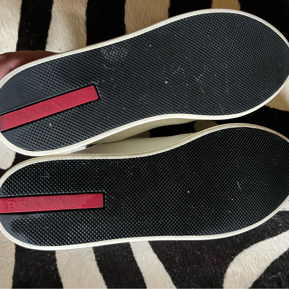 Prada white leather pointed toe sneakers - Picture 7 of 7